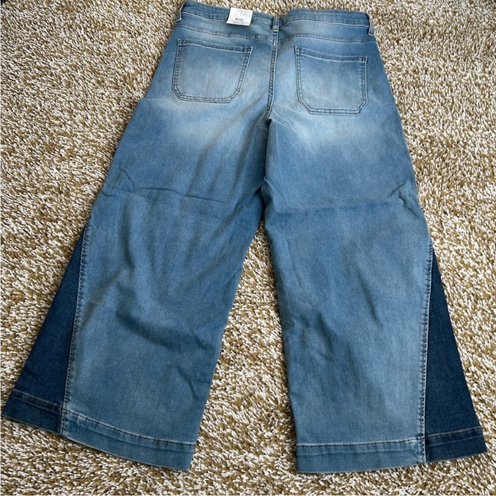 Stylish Blue Denim Women's Jeans Cropped